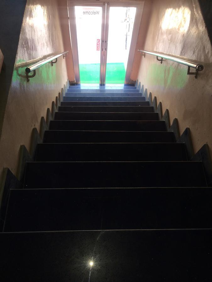 Hotel Tulsi Banda Exterior photo