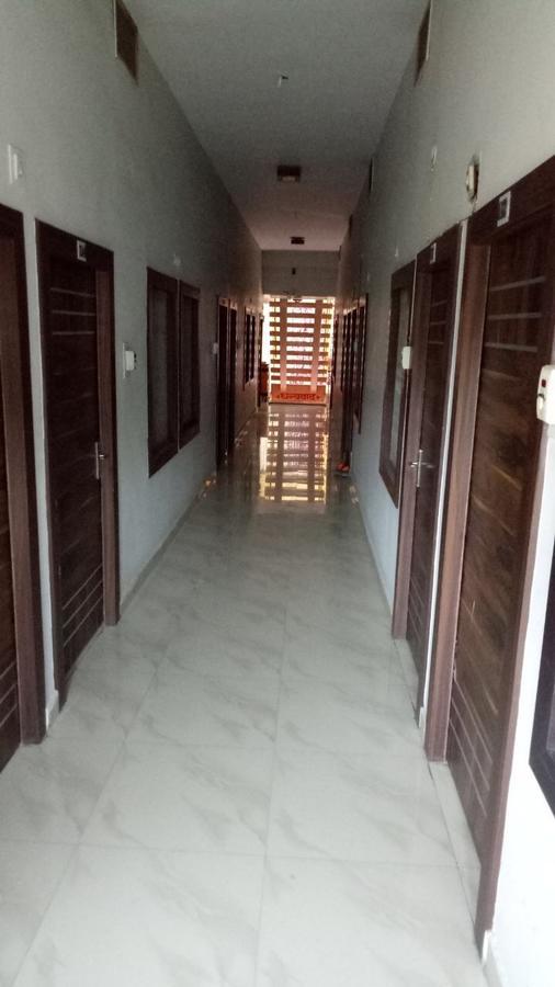 Hotel Tulsi Banda Exterior photo
